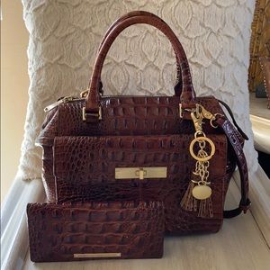 Malia Pecan Melbourne w/ Matching Ady Wallet